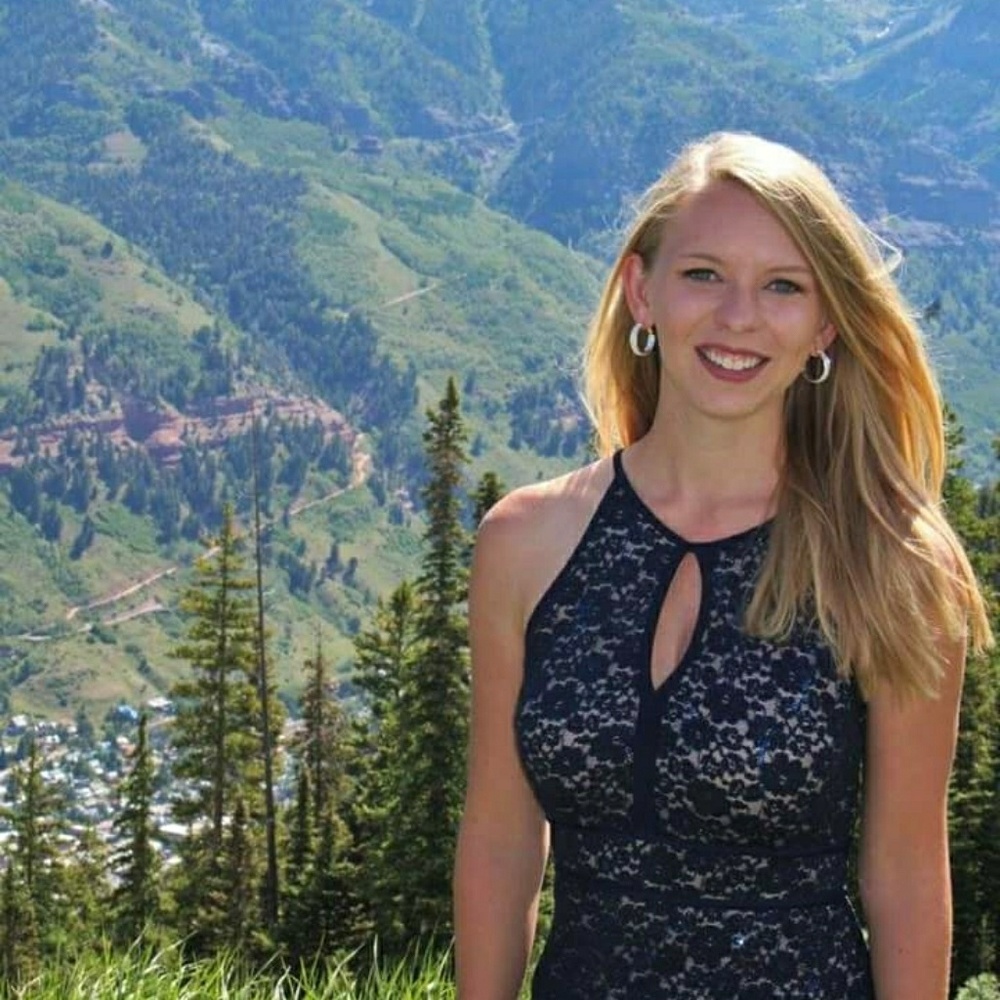 Meet your Posher, Mikayla